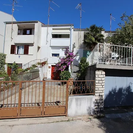 Apartment Un Chat Rovinj Exterior photo