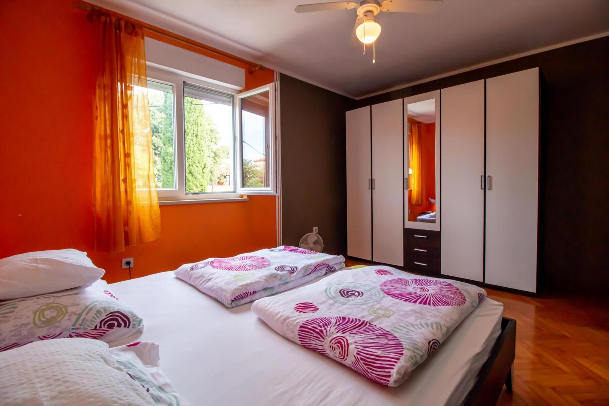Apartment Un *